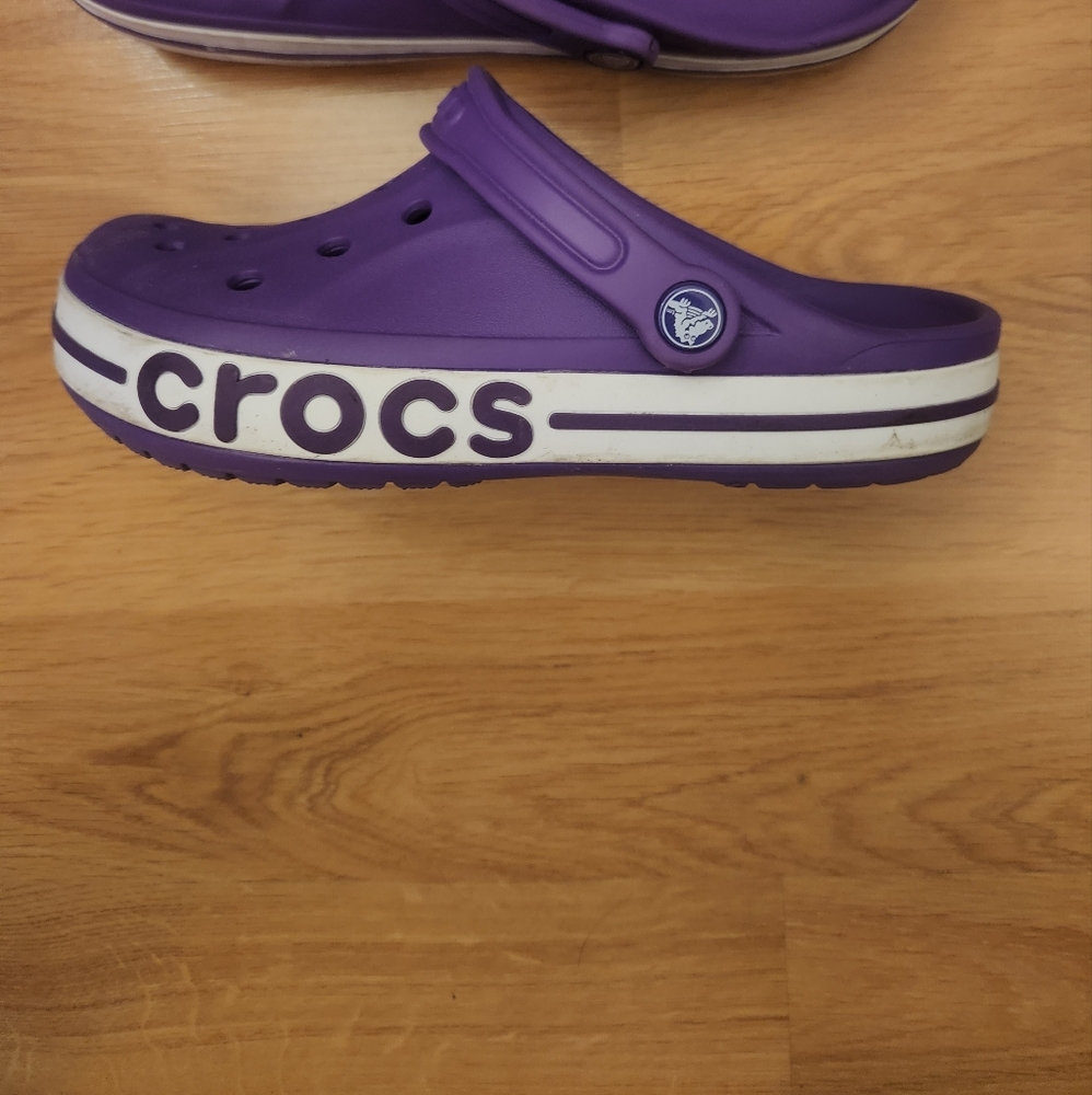 Purple crocs - Picture 4 of 8